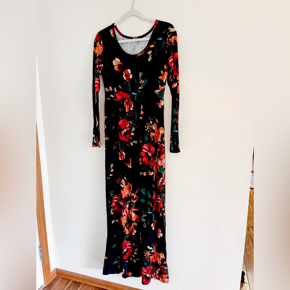 HIYIYEZI Long Sleeve Maxi Dress
